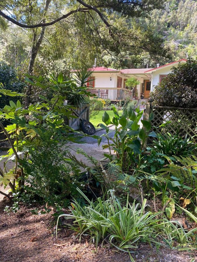 Twin Totara Cottage 어퍼 허트 외부 사진